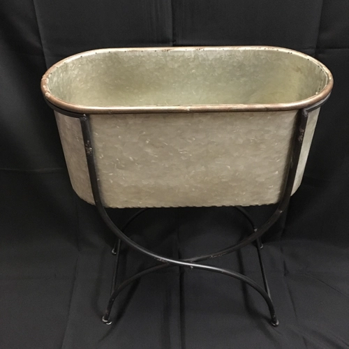 metal beverage tub