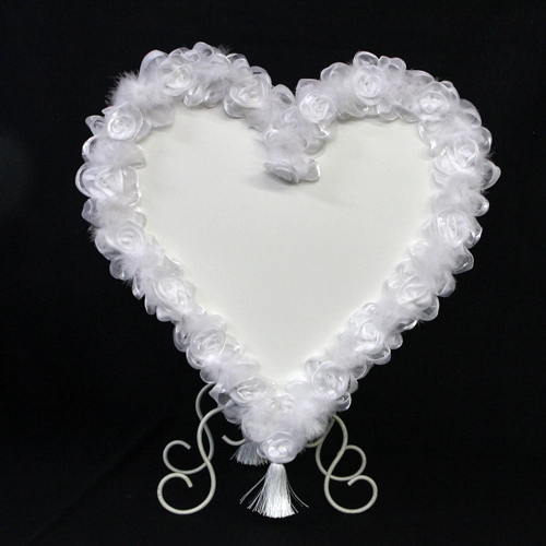 heart-shaped envelope box