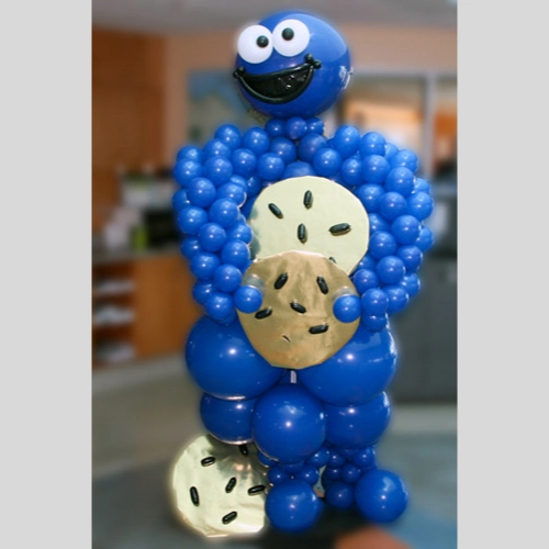 balloon Cookie Monster sculpture