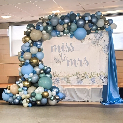 arches & columns organic arch with blue, white and gold balloons